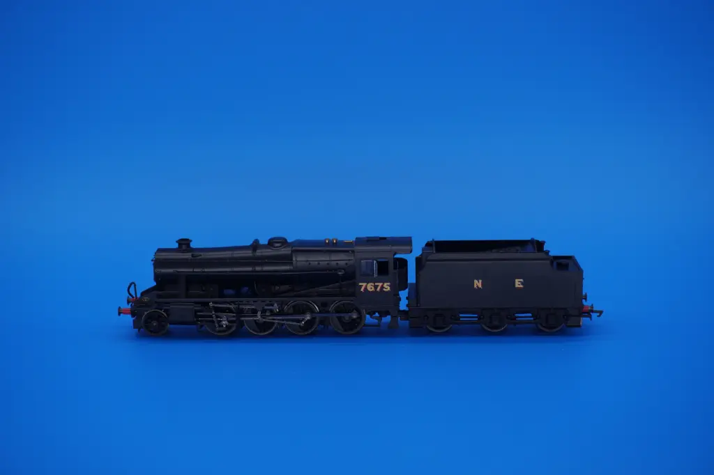 Hornby lner 8F 7675 in wartime black livery