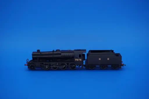 Hornby lner 8F 7675 in wartime black livery